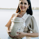 PouchCo Comfort Baby Carrier - Beige & White Houndstooth